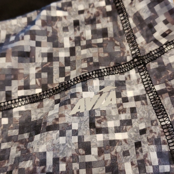 Avia workout leggings size XXL 5/$25.00 - Picture 2 of 5